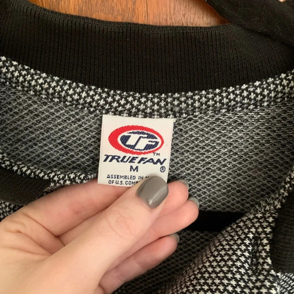 Vintage Embroidered Cropped Polo - Picture 5 of 6